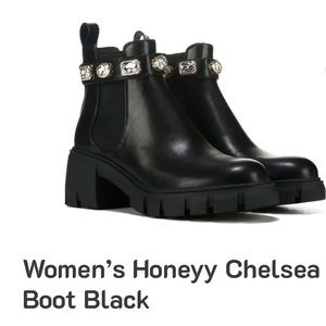 Steve Madden Honeyy Chelsea Boots